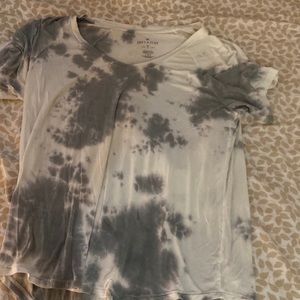 Grey and white AE TSHIRT